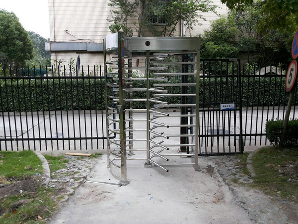 人脸识别门禁道闸